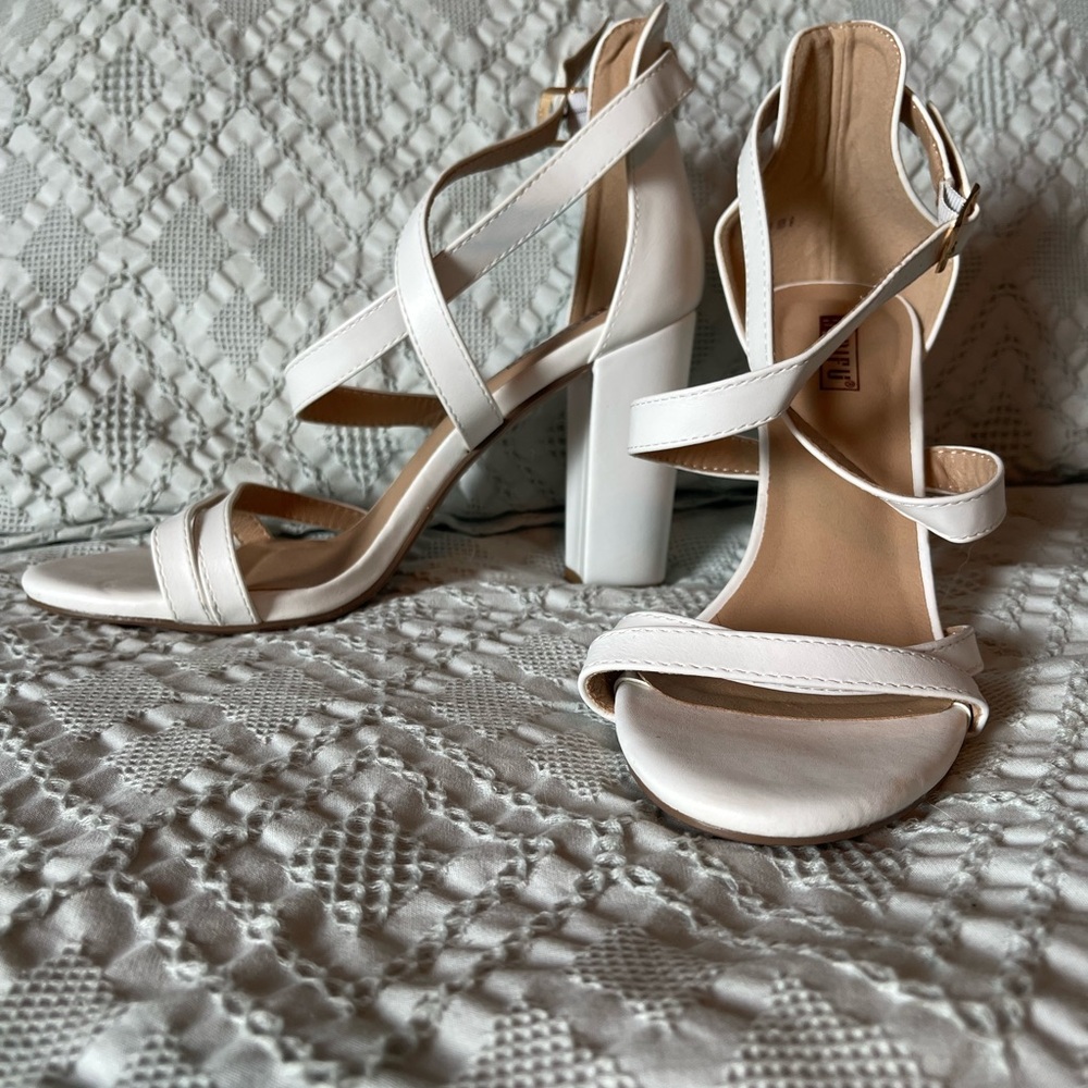 Elegant White Chunky Strappy Heels